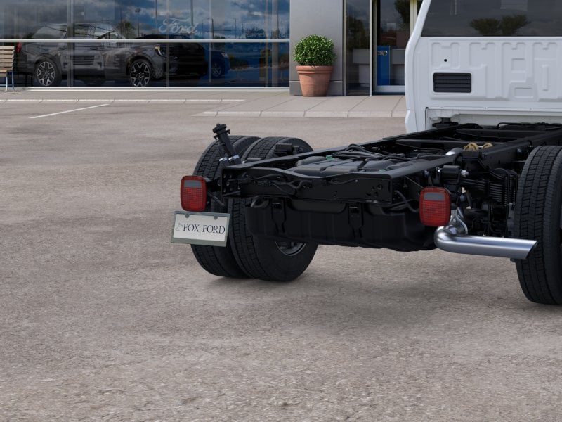 2026 Ford F-450 Super Duty Chassis Cab XL - Photo 43
