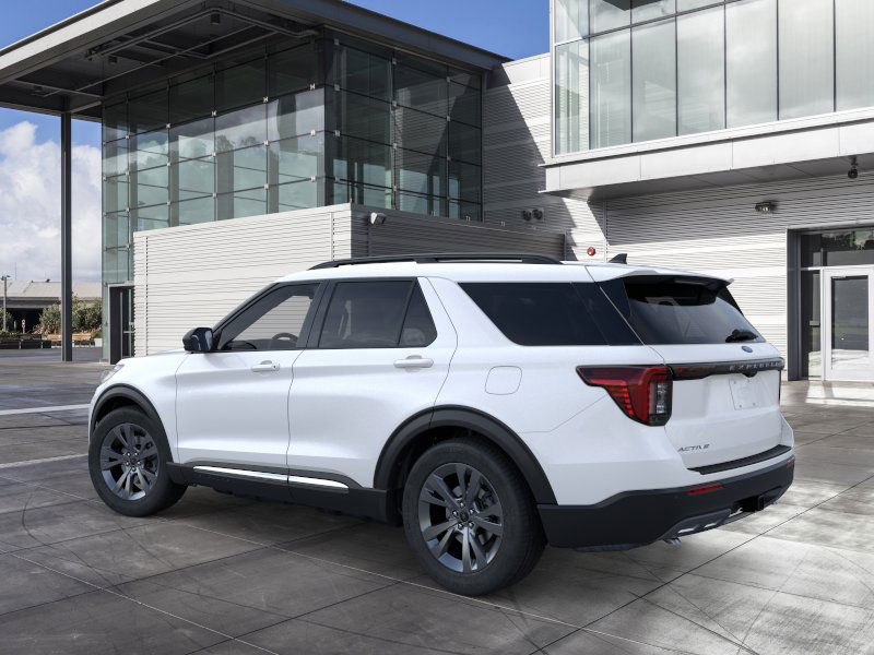 2025 Ford Explorer photo 4
