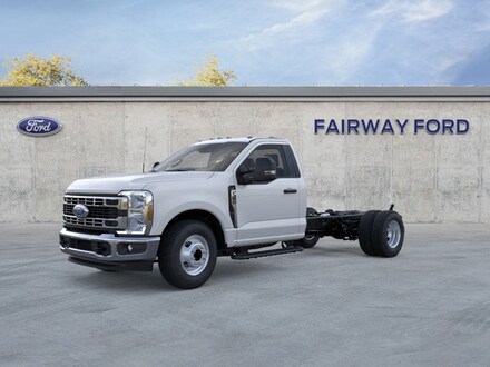 2026 Ford Super Duty F-350 DRW XL 2WD Reg Cab 169 WB 84 CA