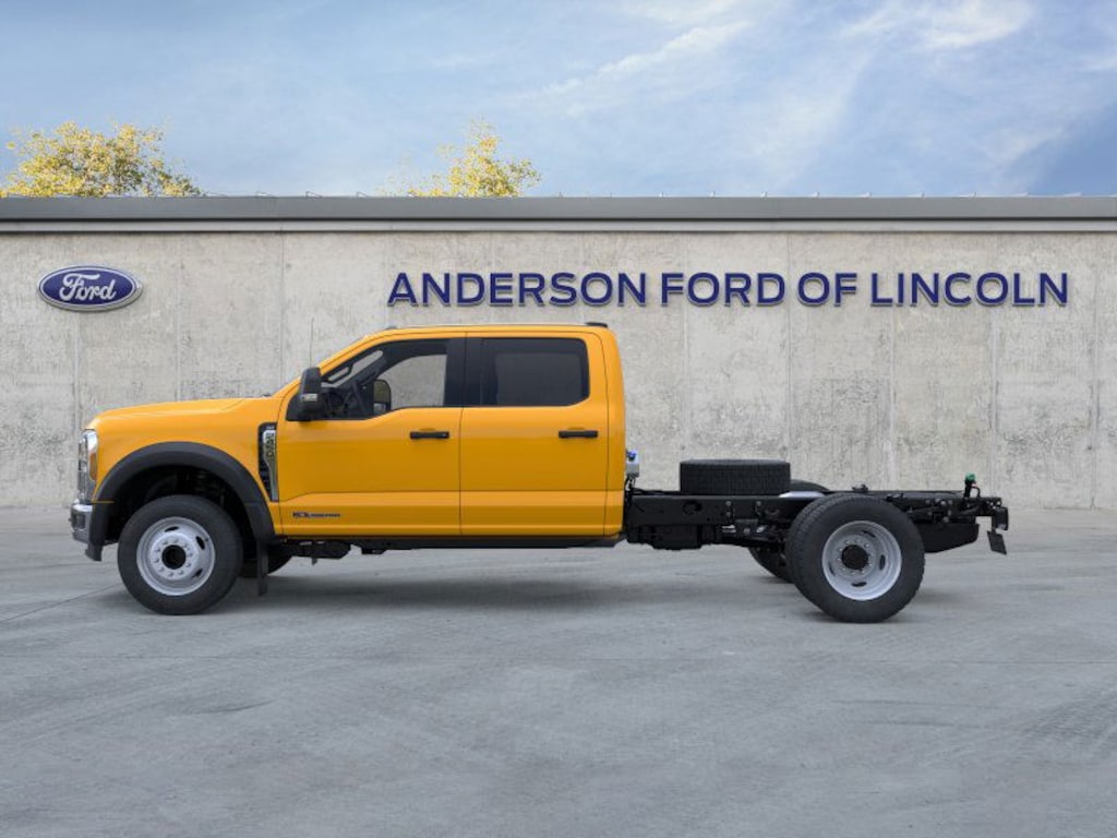 New 2025 Ford Chassis Cab F-450 XLT TRUCK