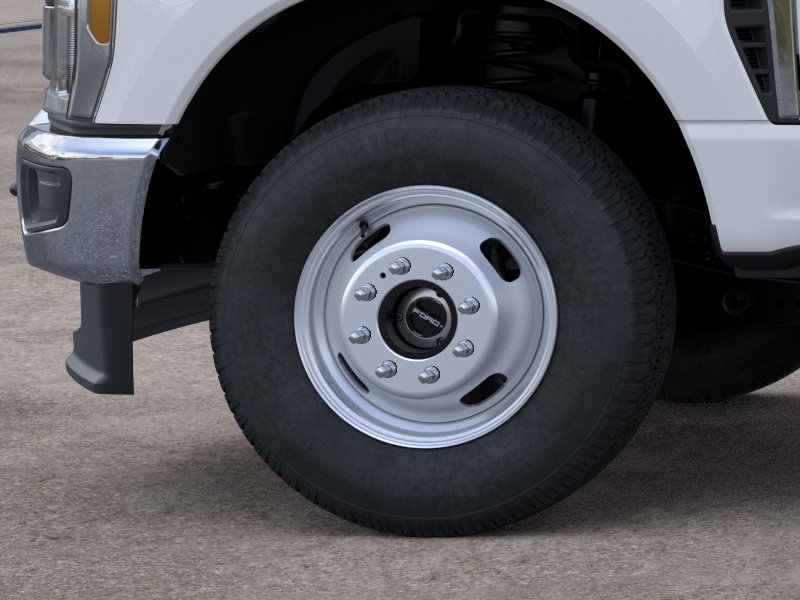 2025 Ford F-350 Super Duty Chassis Cab XL - Photo 42