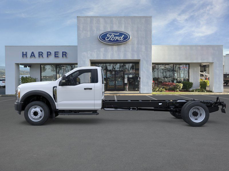 2026 Ford F-550 photo 3