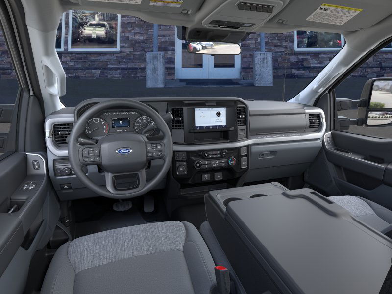2025 Ford F-350 Super Duty XLT - Photo 34