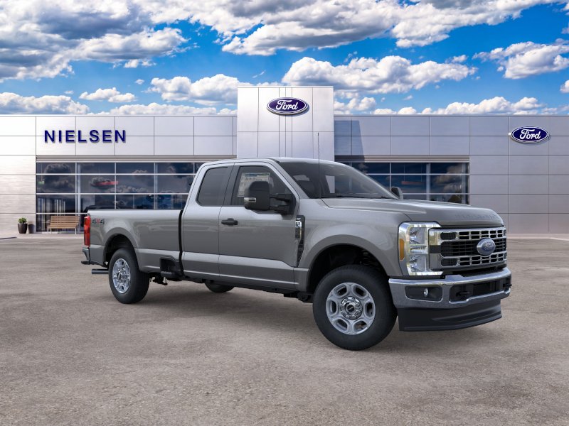 2026 Ford Super Duty F-350 SRW XLT Truck Super Cab