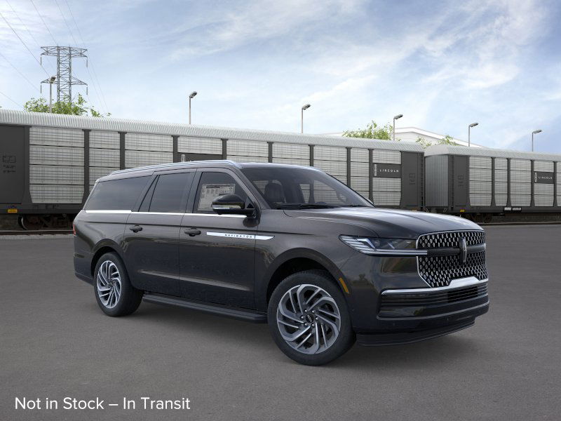 Thumbnail: 2026 Lincoln Navigator L - 31