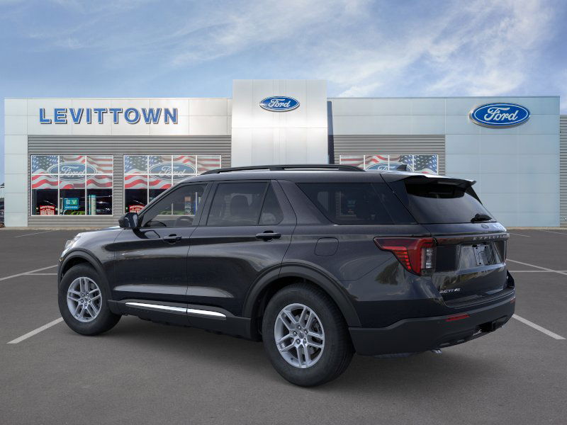 2025 Ford Explorer photo 4