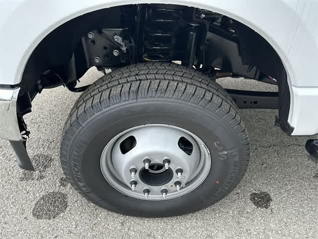 Thumbnail: 2025 Ford Econoline - 31