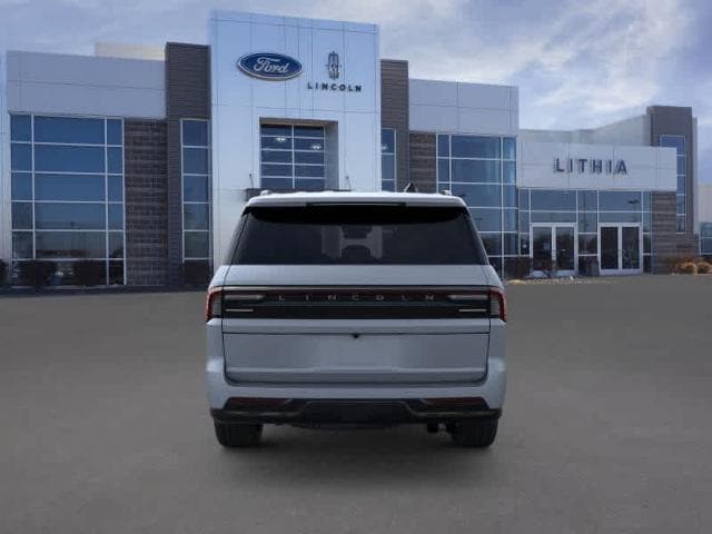 Thumbnail: 2025 Lincoln Navigator - 28
