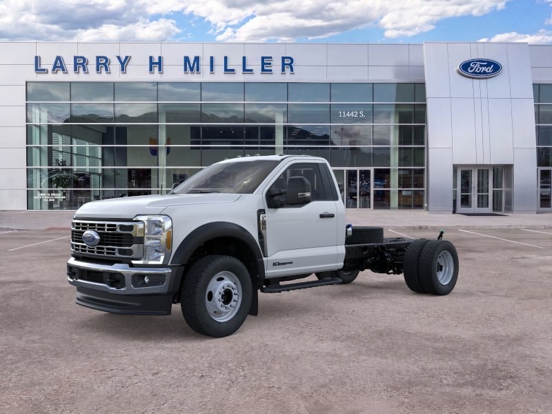 2025 Ford F-550 Super Duty Chassis Cab XL - Photo 23