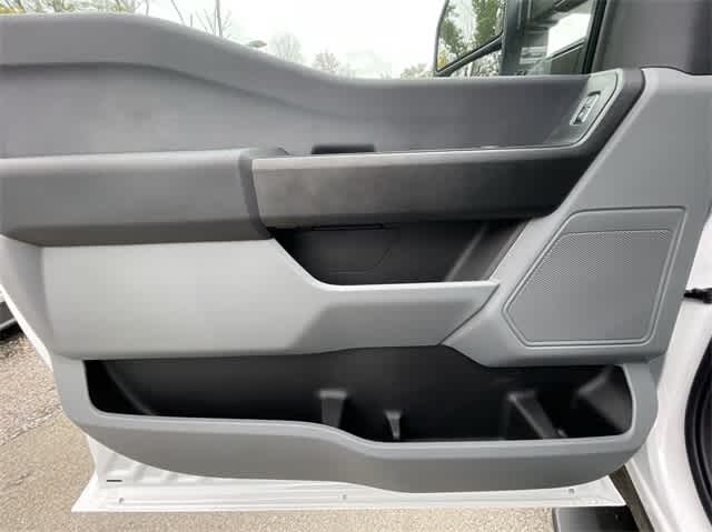 2024 Ford Econoline E-350 46