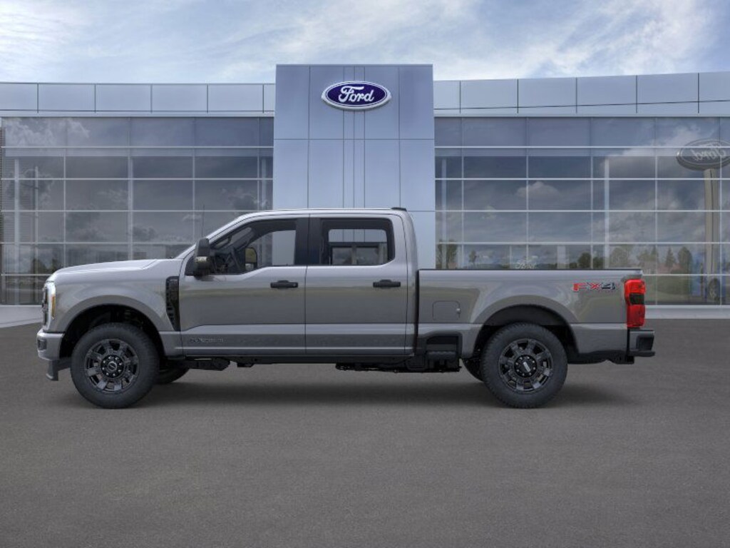 New 2026 Ford F-350SD Truck Crew Cab