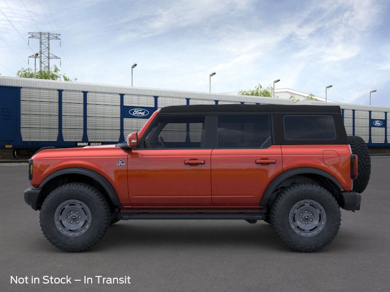 2024 Ford Bronco Outer Banks 3