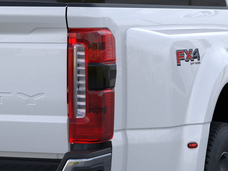2026 Ford F-450SD Lariat Truck
