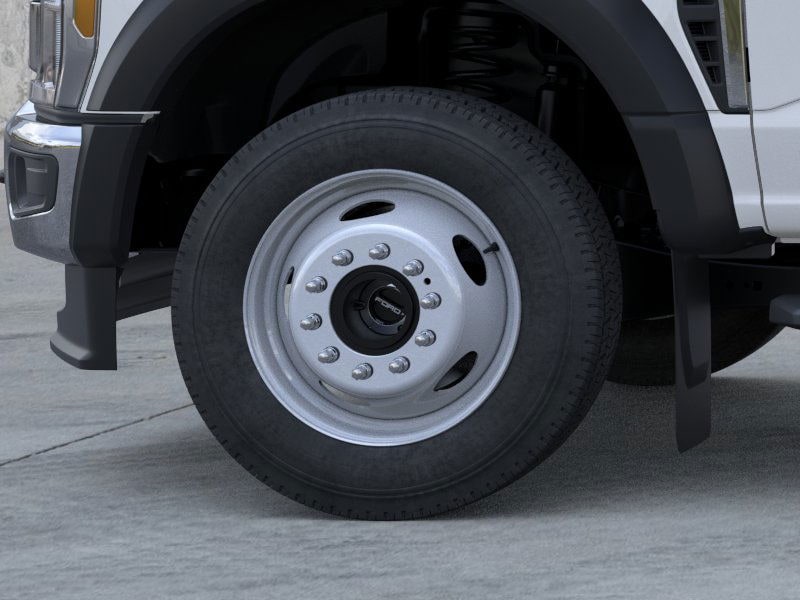 2025 Ford F-550 Super Duty Chassis Cab XL - Photo 42