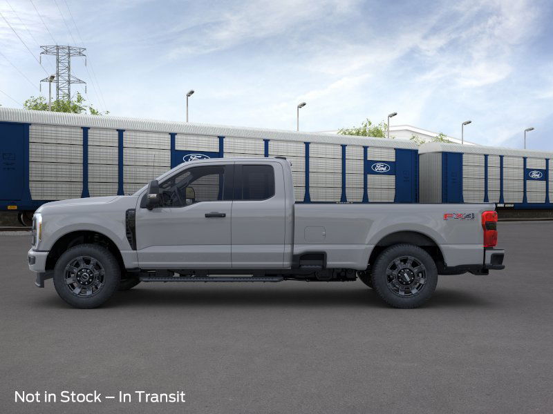 2025 Ford F-250 photo 3