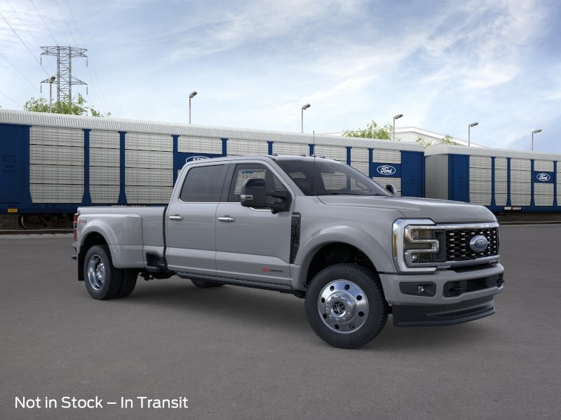 Super Duty F-450&reg; Platinum&reg;