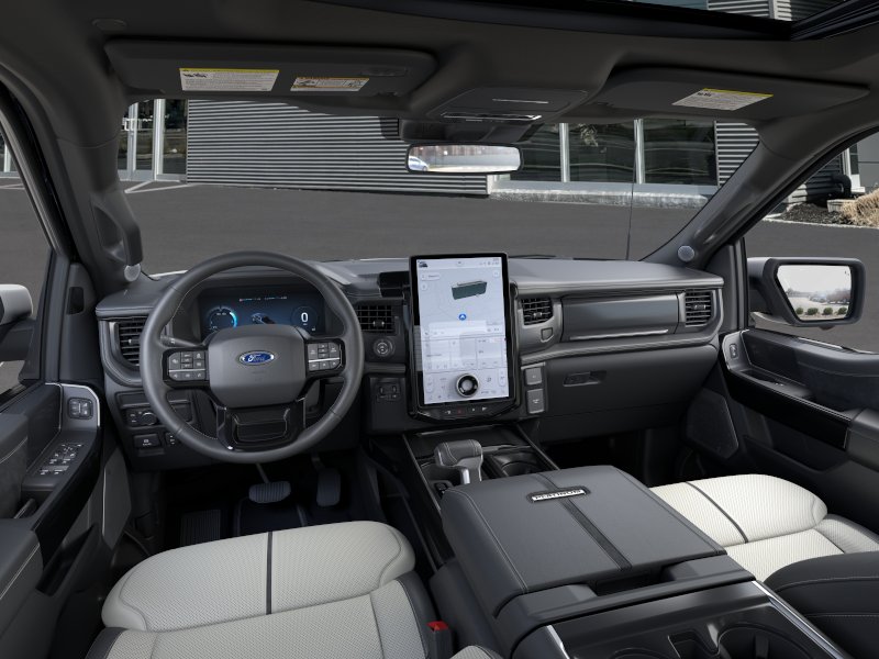 2025 Ford F-150 Lightning Platinum - Photo 31