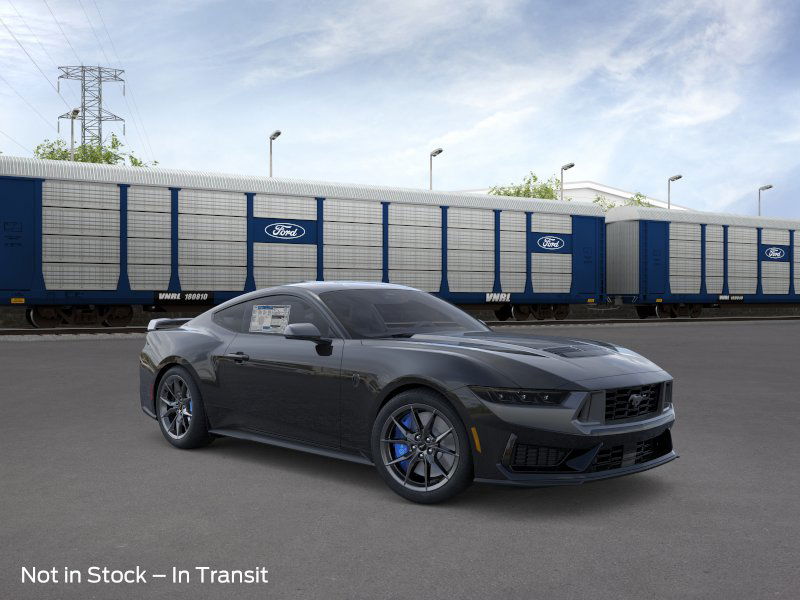 2026 Ford Mustang Dark Horse's photo