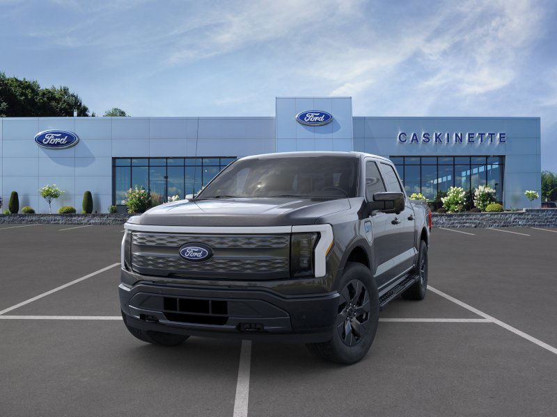 2025 Ford F-150 Lightning Lariat photo 2