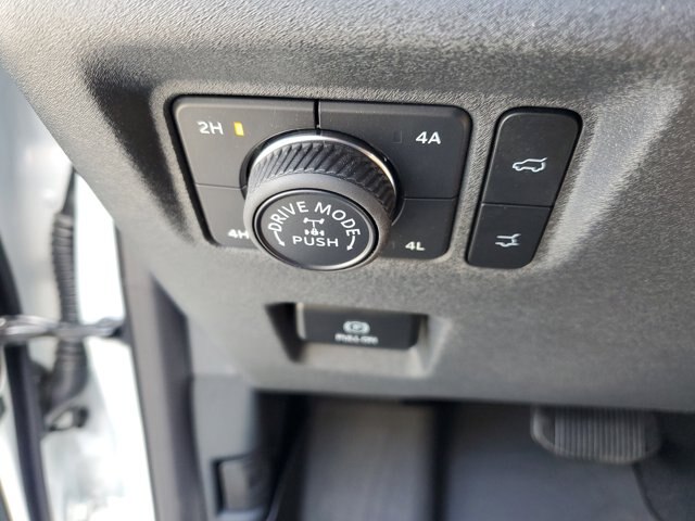 2025 Ford Expedition photo 20