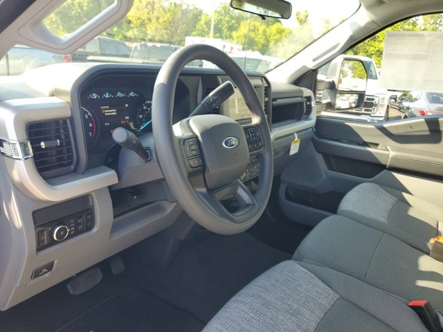 2025 Ford F-350 Super Duty XLT - Photo 46