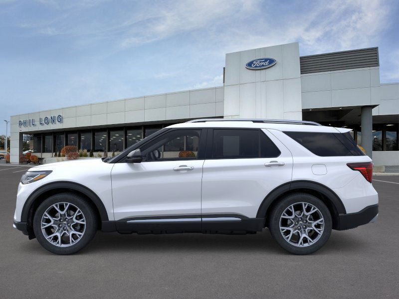 2025 Ford Explorer Platinum photo 3