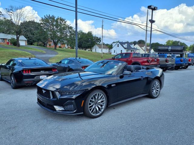 2025 Ford Mustang GT Premium Convertible - Photo 12