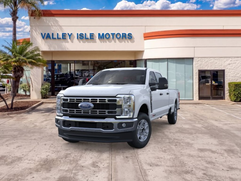 New 2026 Ford F-350 F-350 XLT Truck Crew Cab