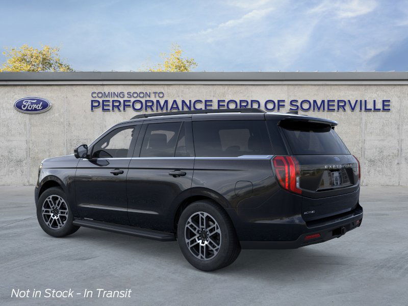 2025 Ford Expedition photo 3