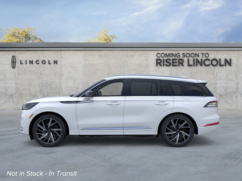 2025 Lincoln Aviator Black Label photo 2