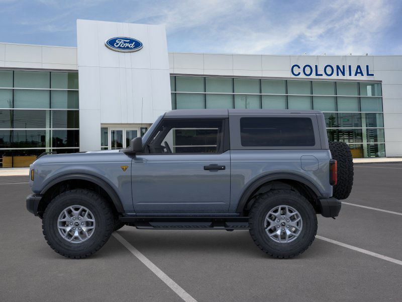 2025 Ford Bronco Badlands photo 2