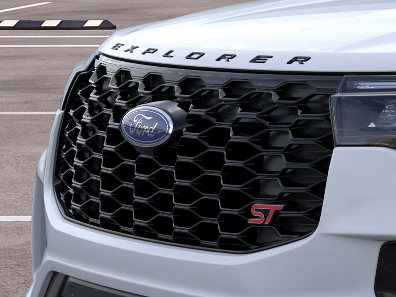 2026 Ford Explorer ST - Photo 17