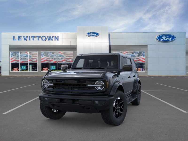2025 Ford Bronco Outer Banks photo 2