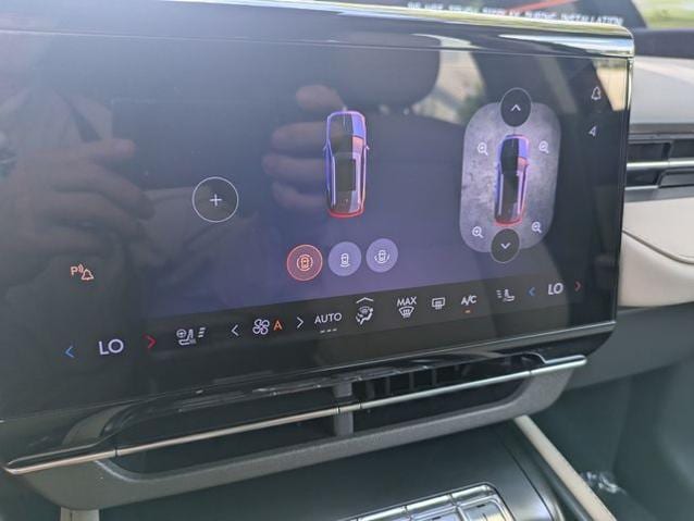 2025 Lincoln Nautilus Premiere CROSSOVERS