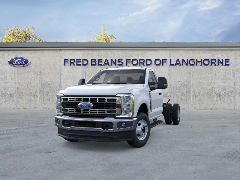 2025 Ford F-350 XL photo 3