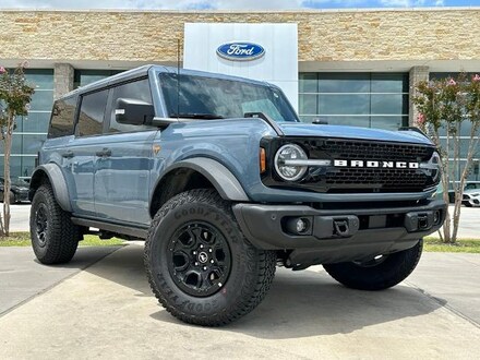 2025 Ford Bronco Badlands SUV