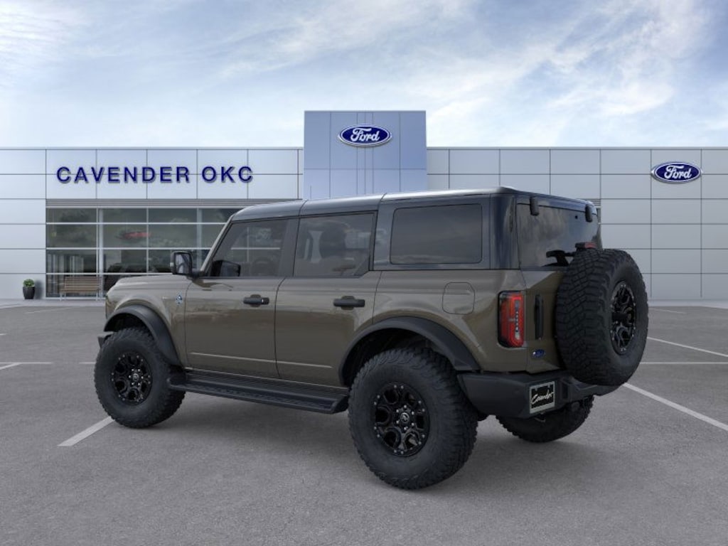 New 2025 Ford Bronco Outer Banks SUV