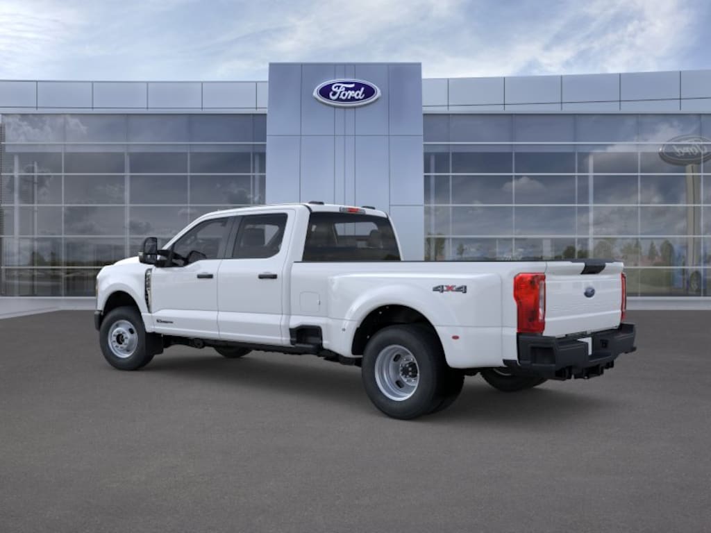 New 2026 Ford F-350 XL Truck Crew Cab