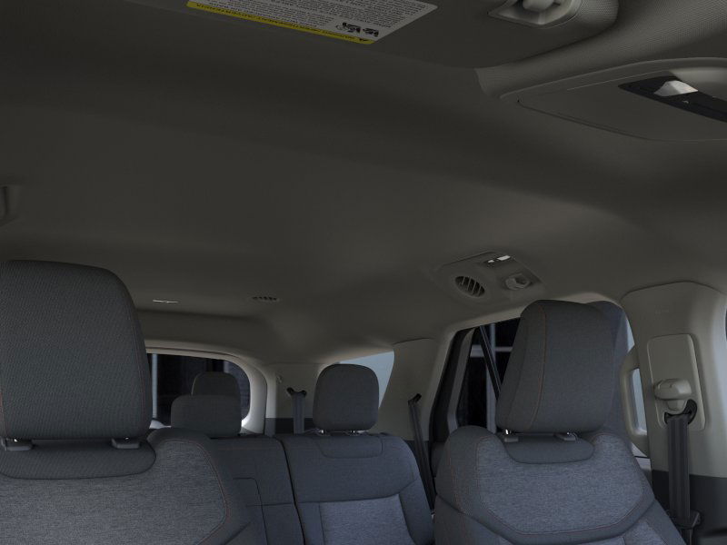 2025 Ford Explorer photo 18
