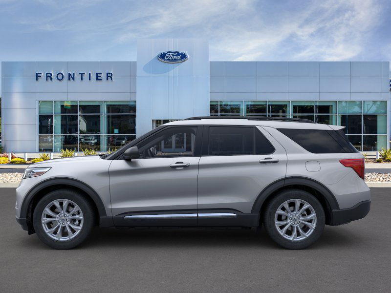 2024 Ford Explorer XLT photo 3
