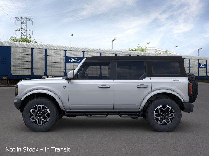 2024 Ford Bronco Outer Banks 3