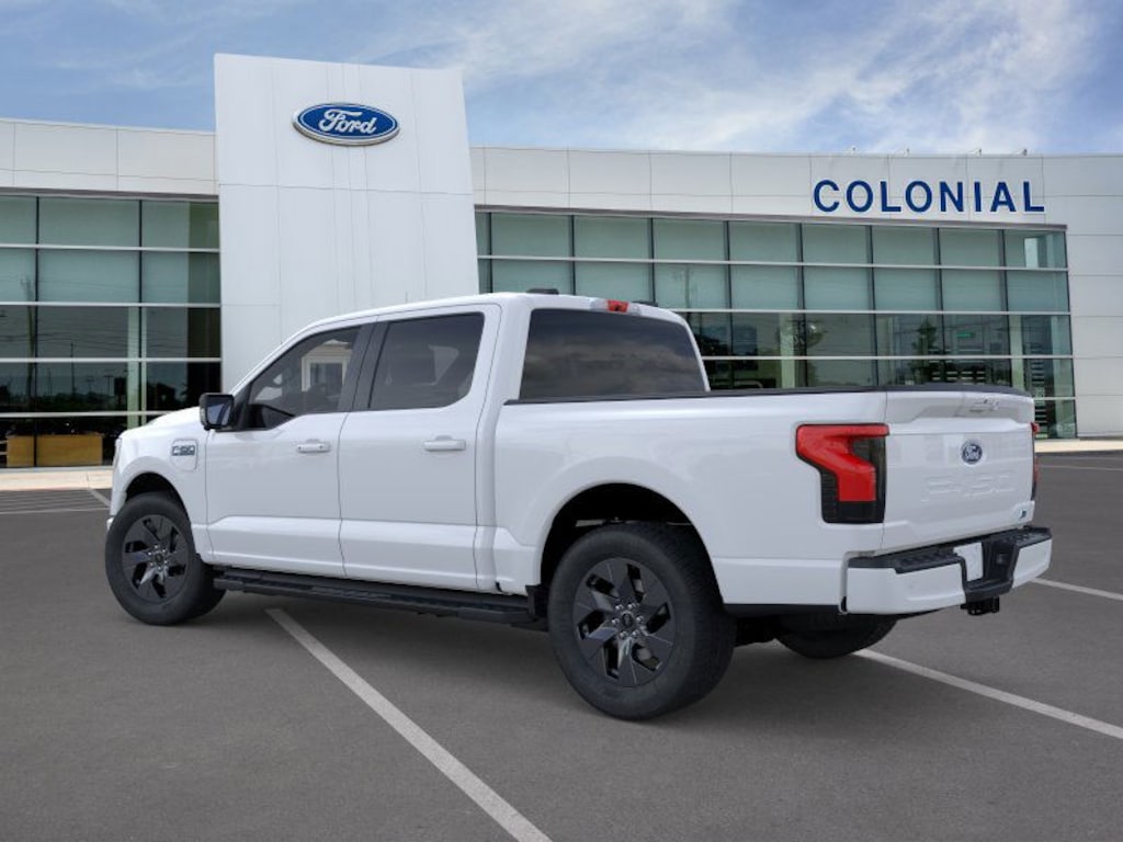 New 2025 Ford F-150 Lightning Flash 4WD Supercrew 5.5 Box Truck SuperCrew Cab