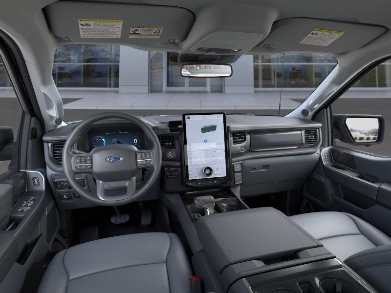 2025 Ford F-150 Lightning Flash - Photo 9