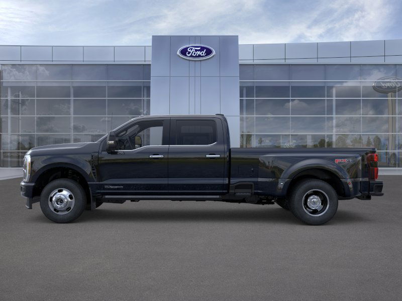 2026 Ford F-350 Platinum photo 3
