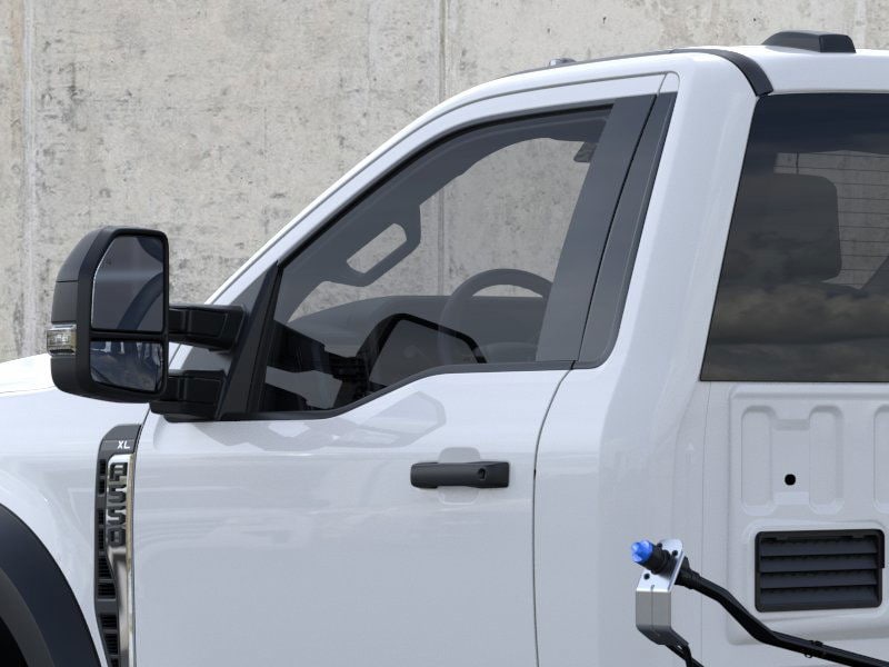 2025 Ford F-550 Super Duty Chassis Cab XL - Photo 43
