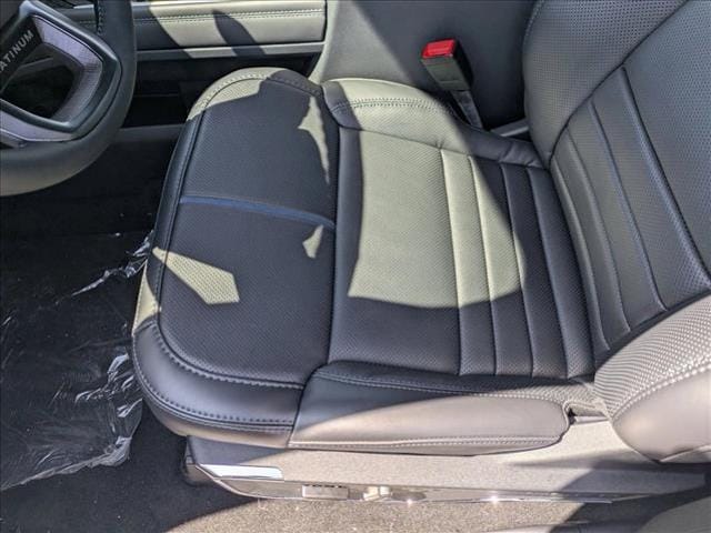 2025 Ford F-250 Super Duty Platinum - Photo 23