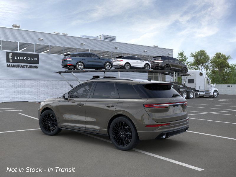 2025 Lincoln Corsair Grand Touring photo 4