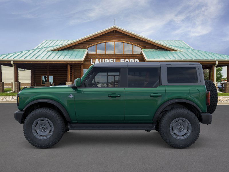 2025 Ford Bronco Outer Banks photo 3