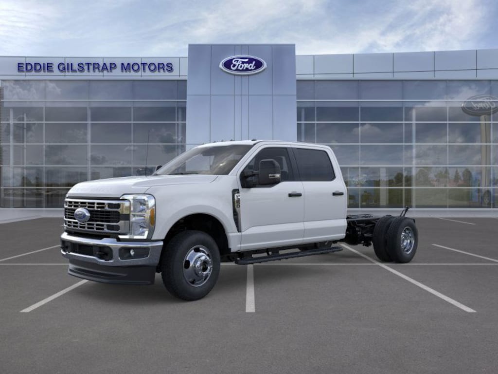 New 2026 Ford F-350SD XLT Chassis