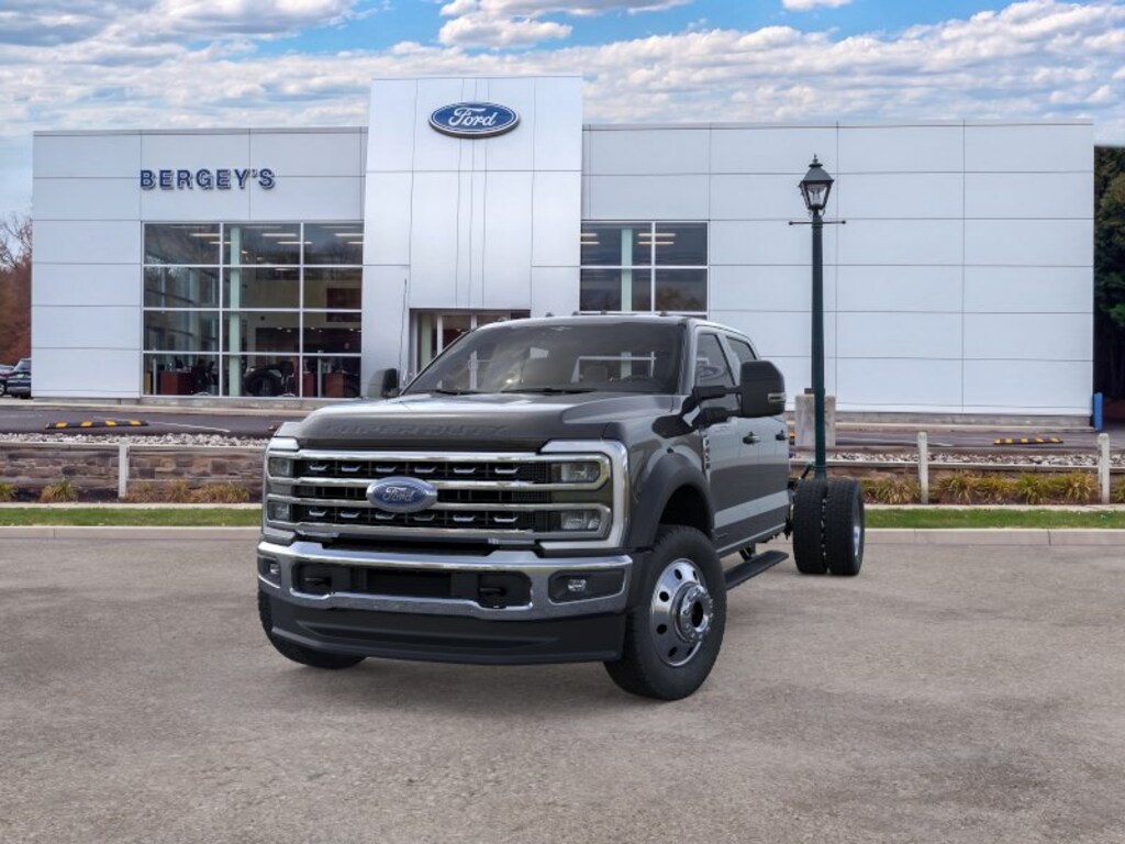 New 2026 Ford F-450SD Lariat Chassis